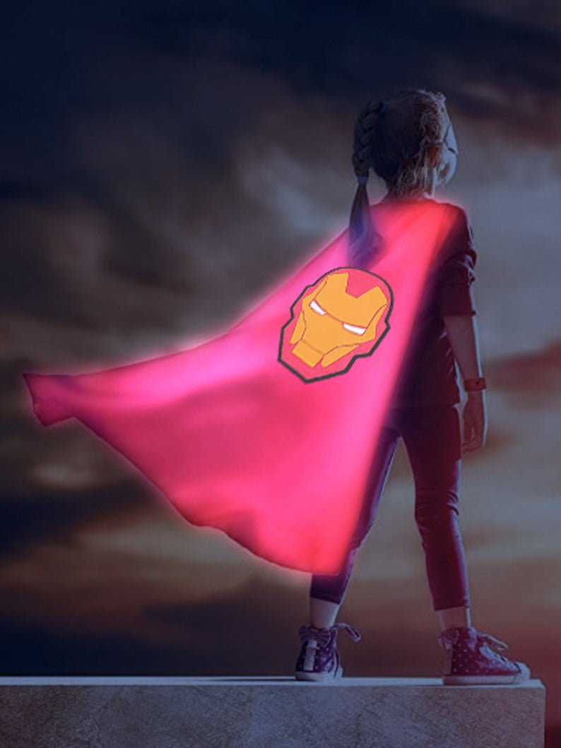 LIGHT UP IRON SUPERHERO CAPES - Uporpor